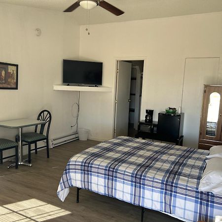 K7 Bed And Breakfast Паръмп Екстериор снимка