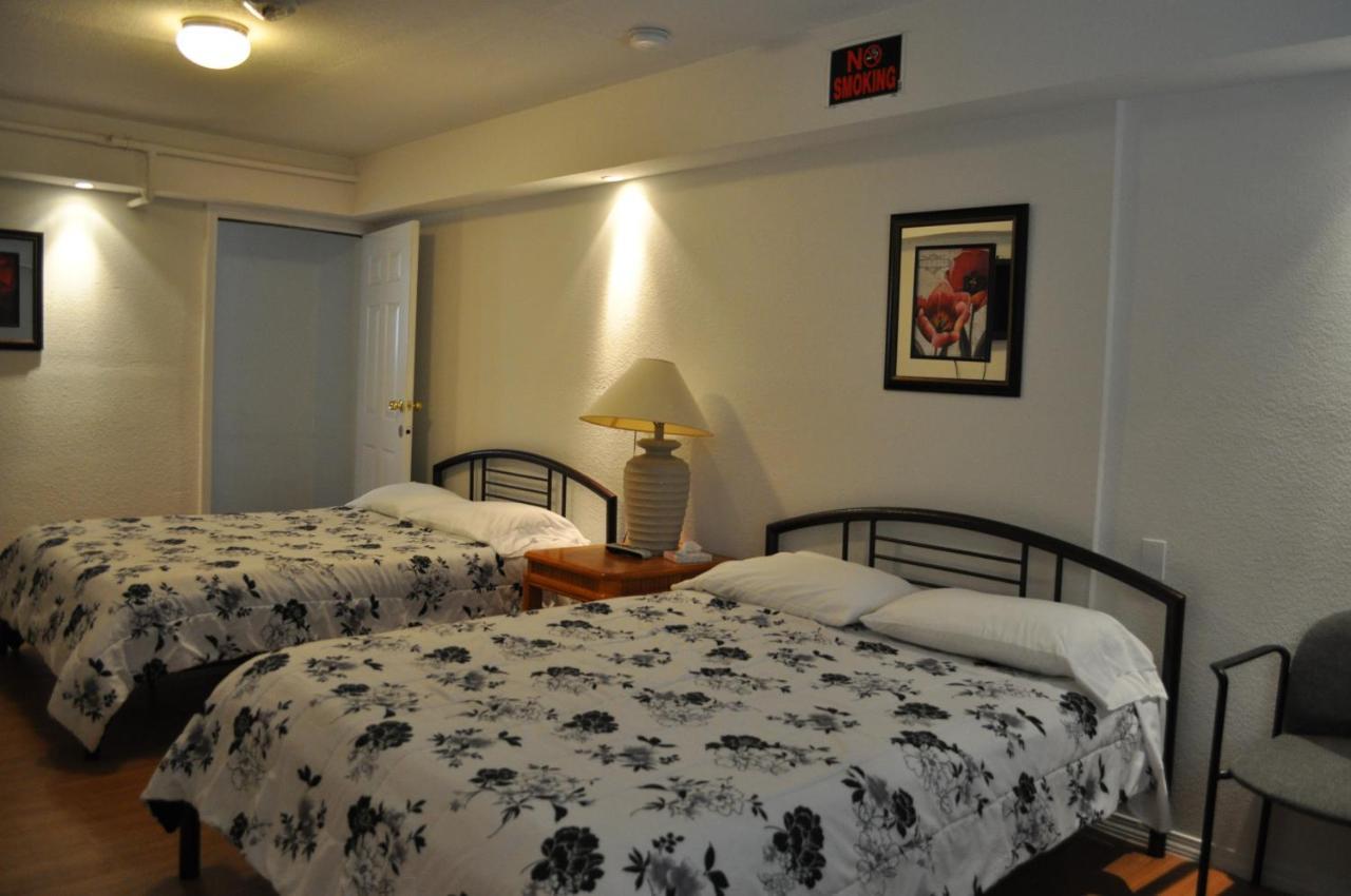 K7 Bed And Breakfast Паръмп Екстериор снимка