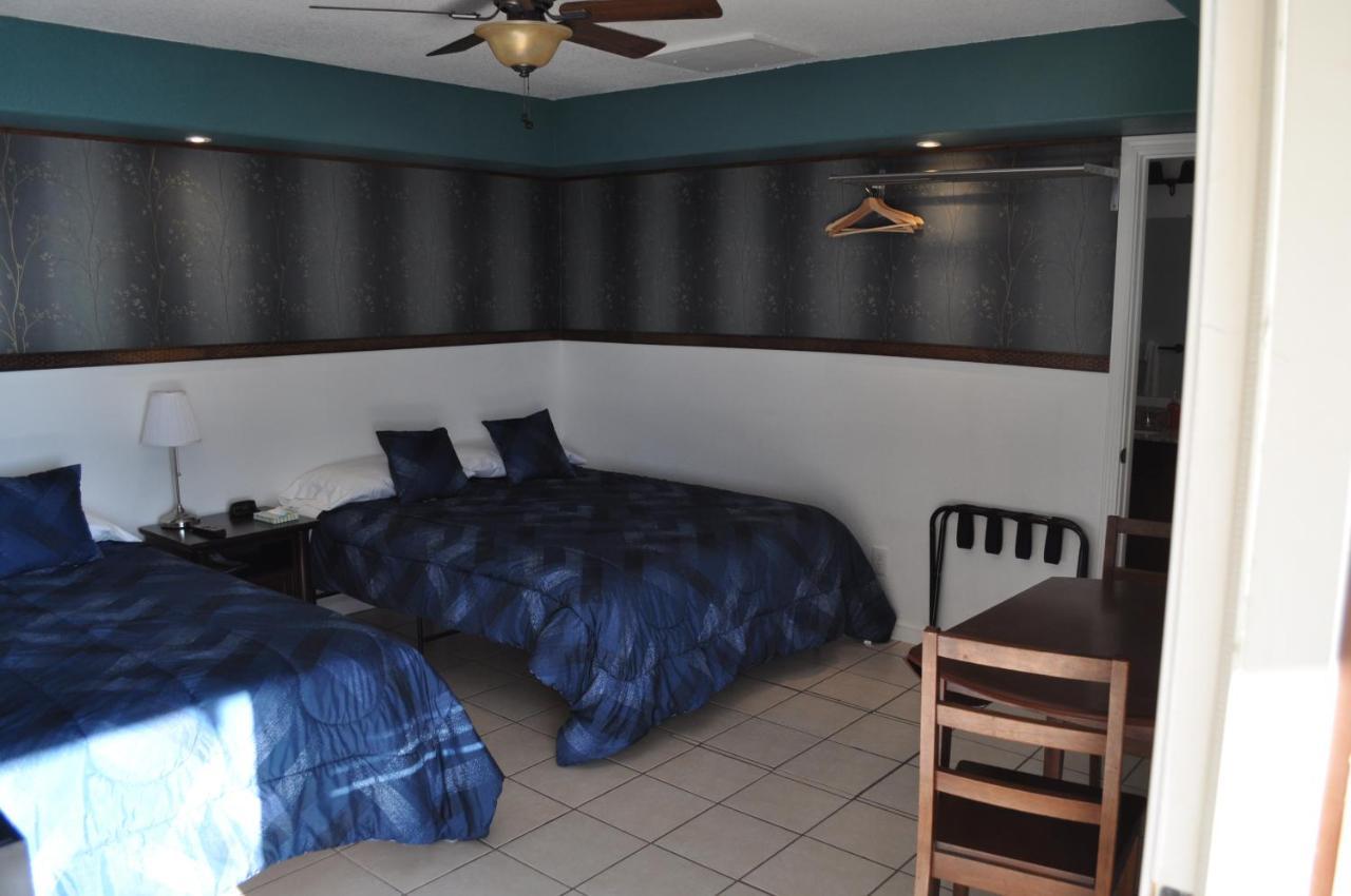 K7 Bed And Breakfast Паръмп Екстериор снимка
