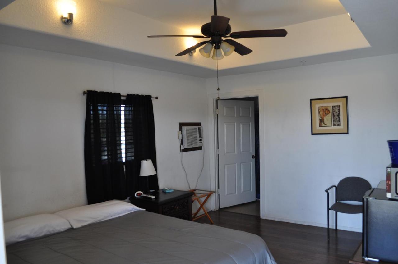K7 Bed And Breakfast Паръмп Екстериор снимка
